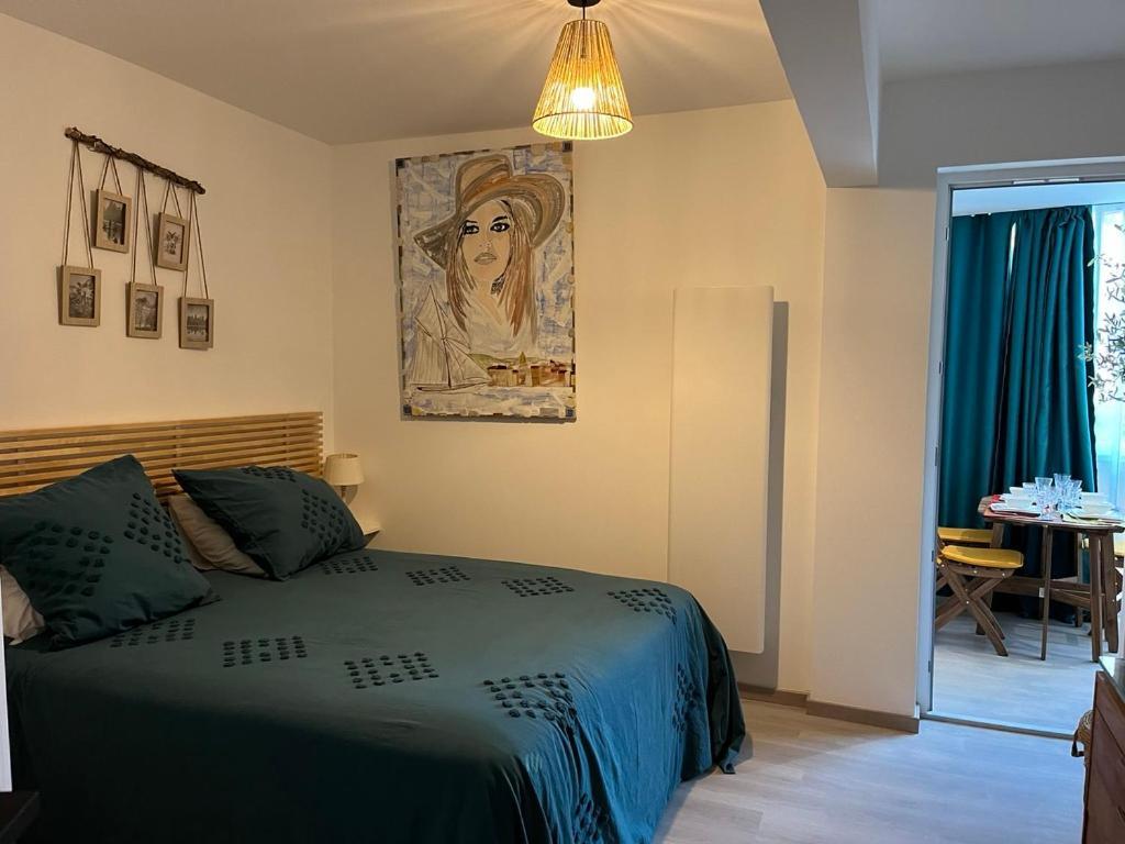 T2! 3 Ou 4 Personnes Centre Ville Neuf Avec Garage Sanary-sur-Mer Eksteriør billede