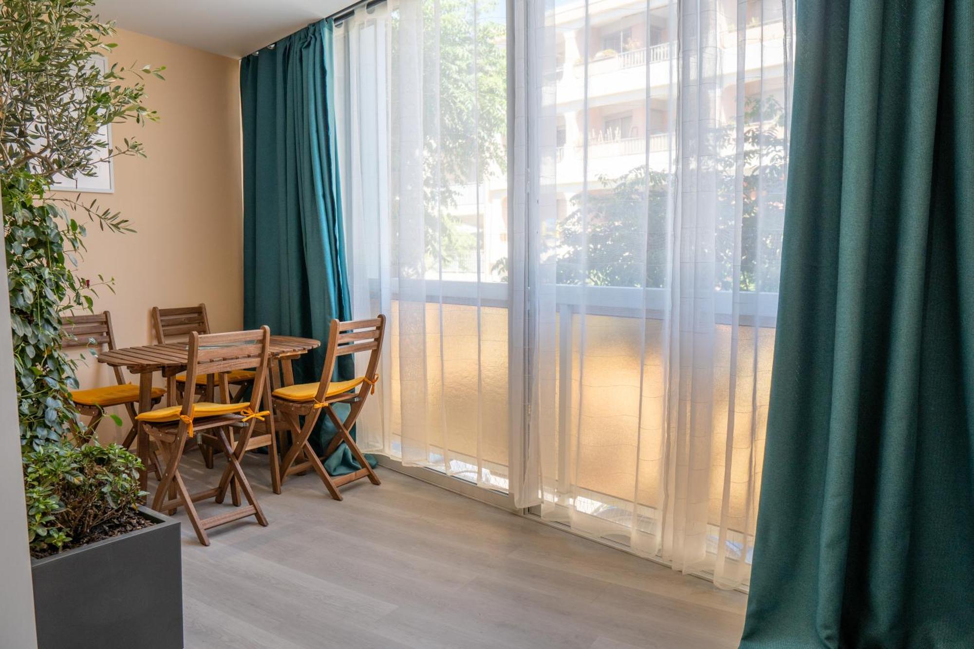 T2! 3 Ou 4 Personnes Centre Ville Neuf Avec Garage Sanary-sur-Mer Eksteriør billede